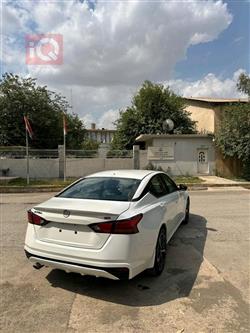 نيسان ألتيما